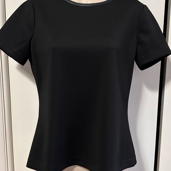 Short Sleeve Top - Picture 5 of 6